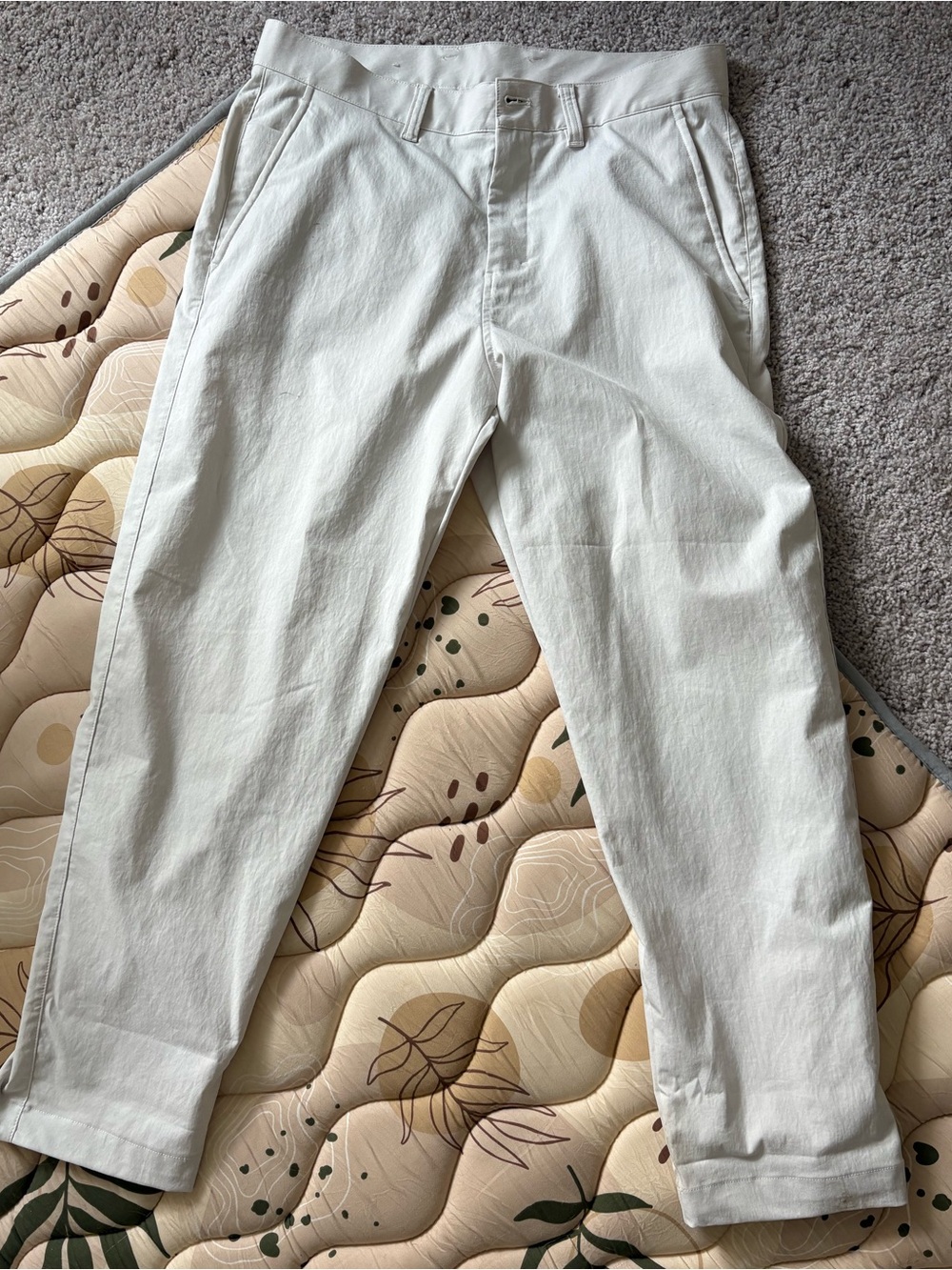 Lululemon Relaxed-Tapered Trouser *Cropped BONE 32